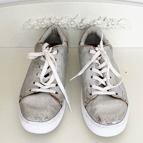 Toms Shoes - Toms Lenox Silver Distressed Leather Sneakers